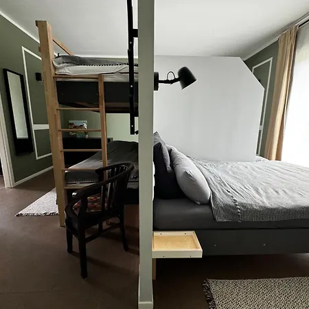 Comfort - Bis 6 Schlafplaetze Mit 4 Betten 3*