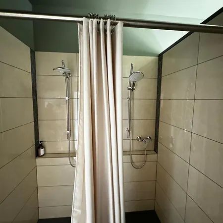 Comfort - Mit 4 Betten Bed & Breakfast