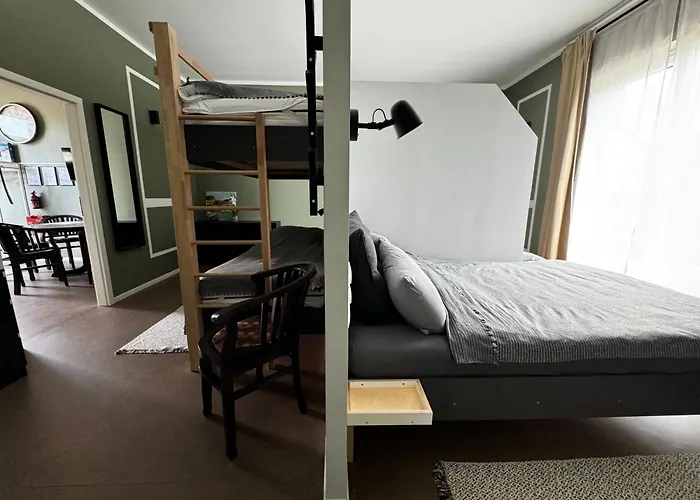 Comfort - Bis 6 Schlafplaetze Mit 4 Betten 3*