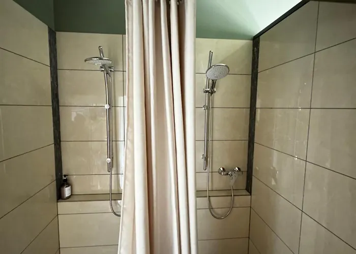 Comfort - Bis 6 Schlafplaetze Mit 4 Betten לינה וארוחת בוקר